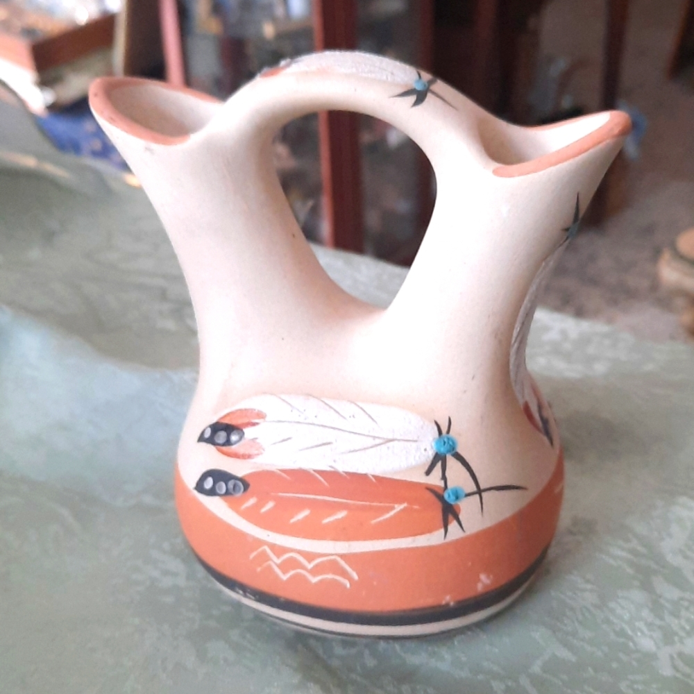 Pottery (Native American) - Picture 2 of 6